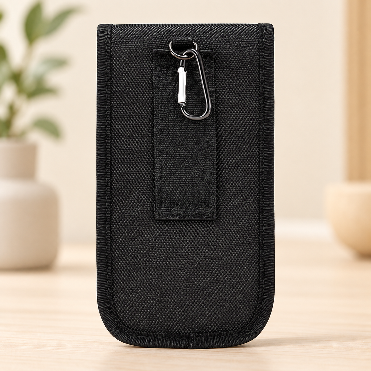 Pochette telephone styleprotect mousqueton pour plus de versatilité